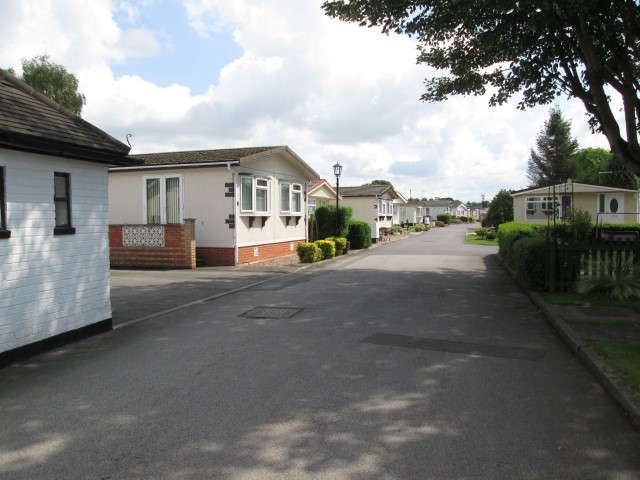 palm grove court park home development