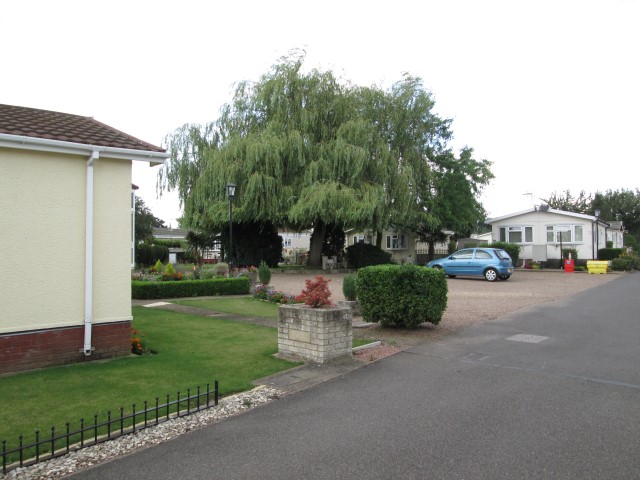 palm grove court park home development