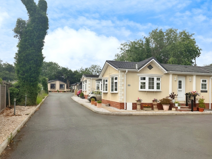 Residential Park Homes for sale at Springfield Park, Hinckley, Leicestershire